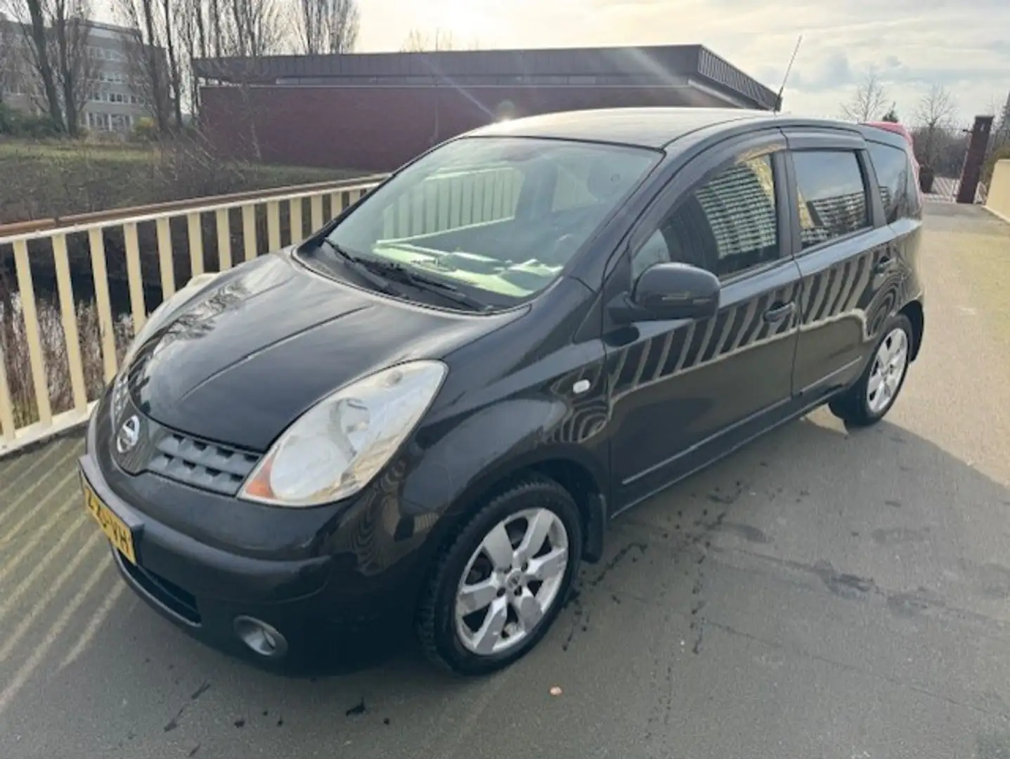 Nissan Note 1.6 Acenta Noir - 1