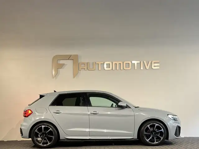 Audi A1 view 11