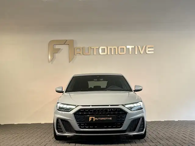 Audi A1 view 3