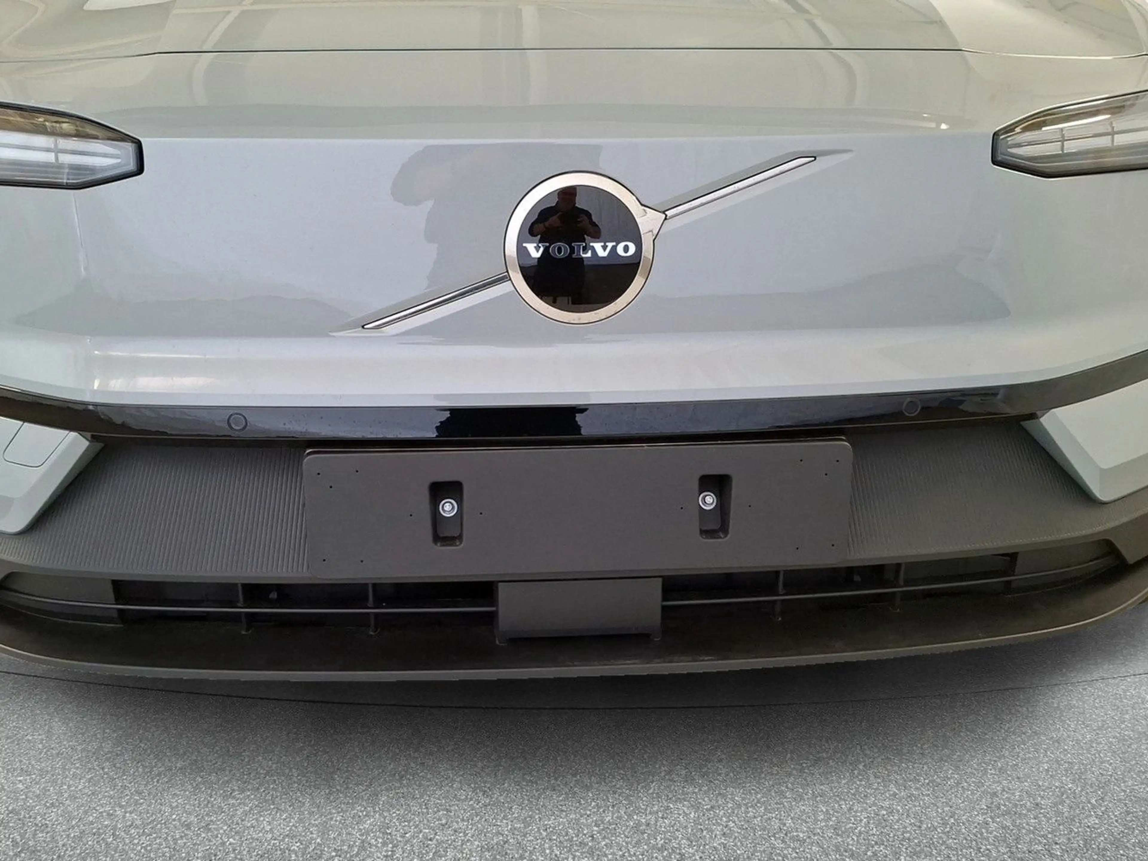 Volvo EX30 Plus 2WD Pure Electric !! SITZ-U. LKRHZG !! — photo 14