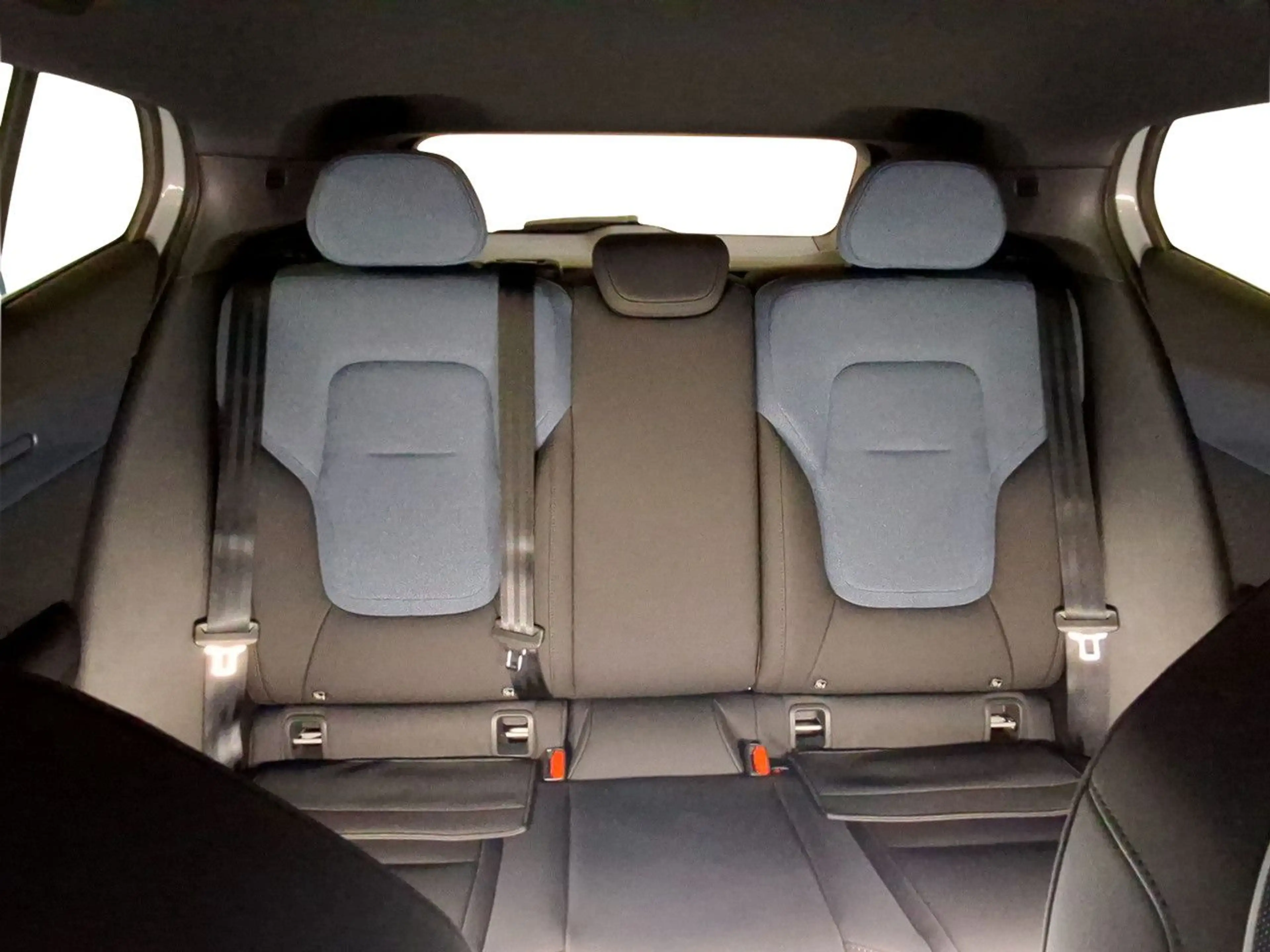Volvo EX30 Plus 2WD Pure Electric !! SITZ-U. LKRHZG !! — photo 7