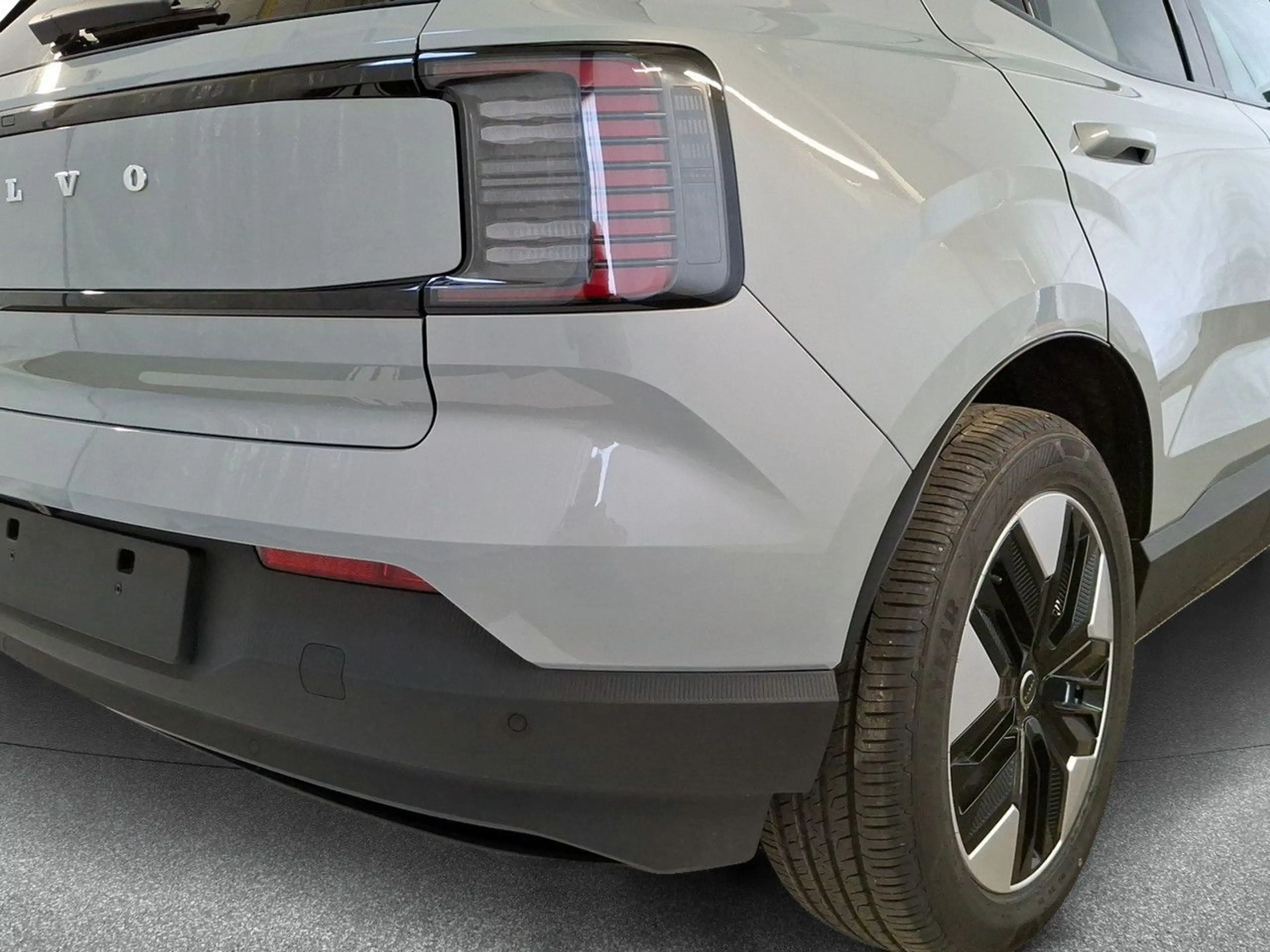 Volvo EX30 Plus 2WD Pure Electric !! SITZ-U. LKRHZG !! — photo 5