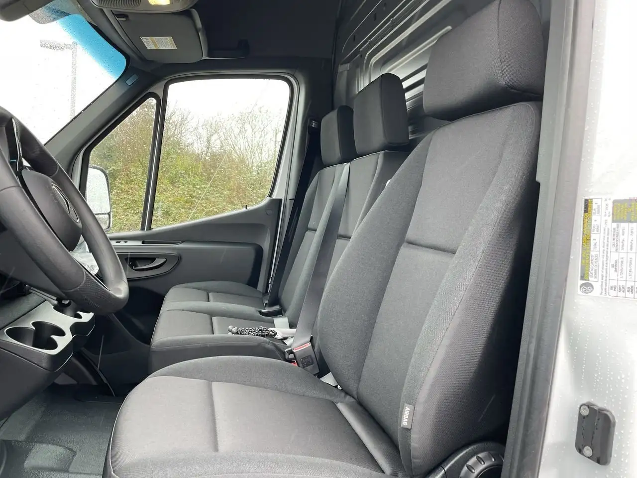 Mercedes-Benz Sprinter снимка Mercedes-Benz Sprinter
