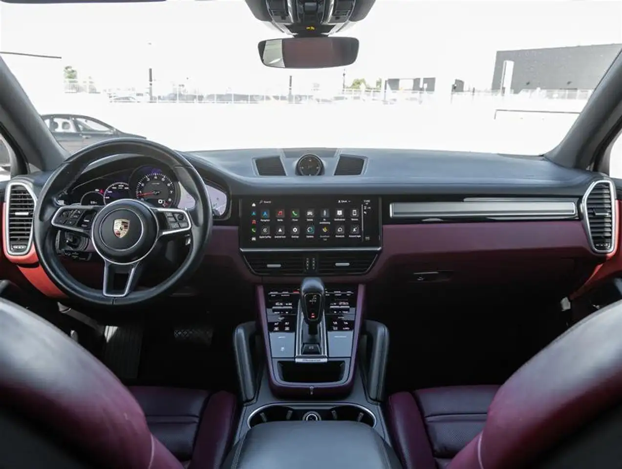 Porsche Cayenne снимка Porsche Cayenne