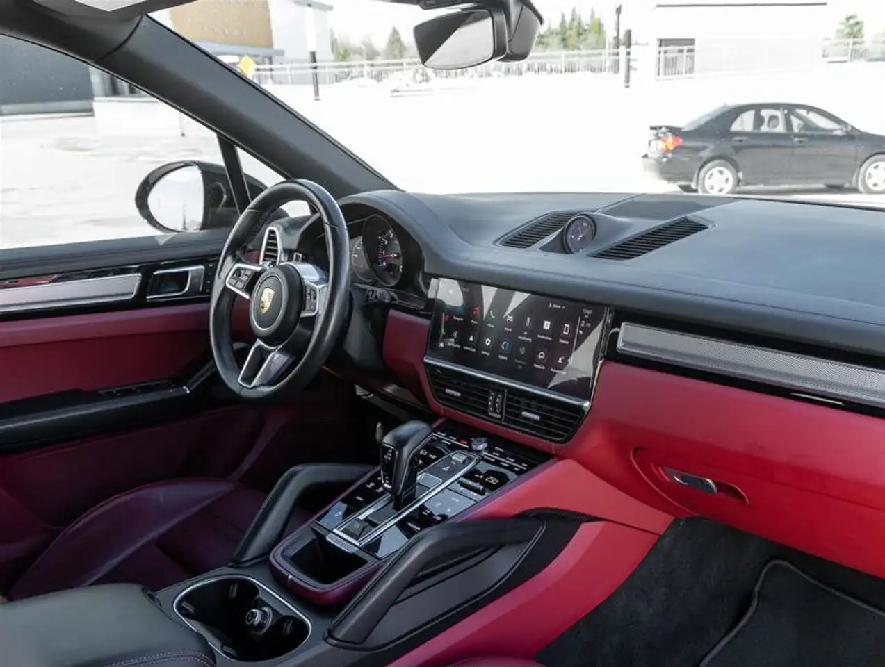 Porsche Cayenne снимка Porsche Cayenne