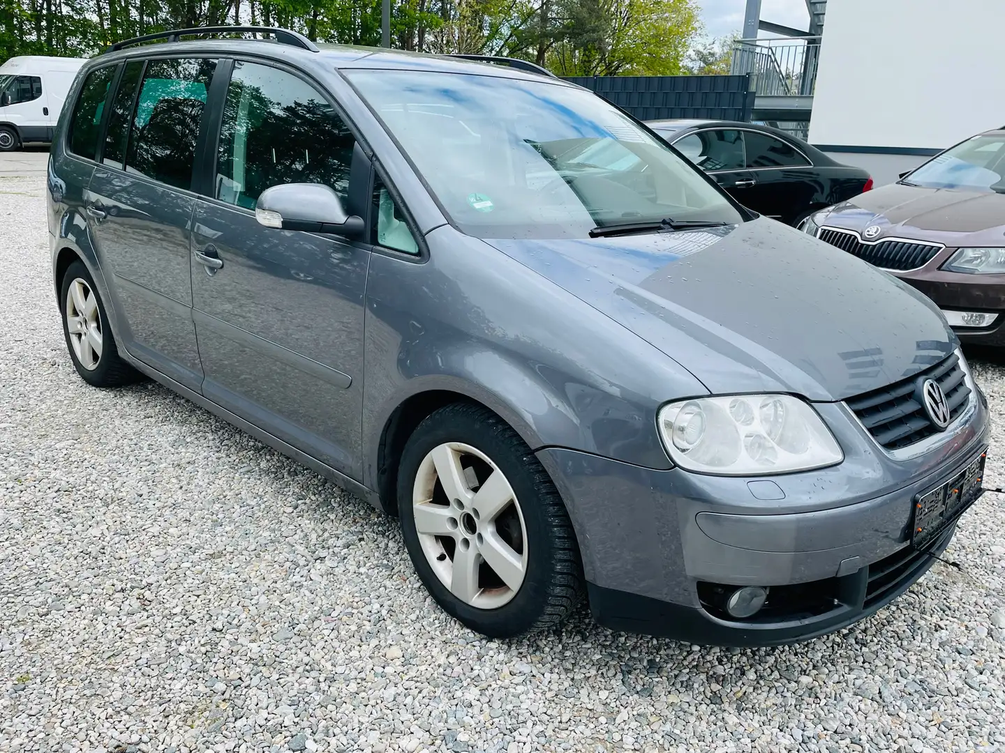 Volkswagen Touran Highline Šedá - 1