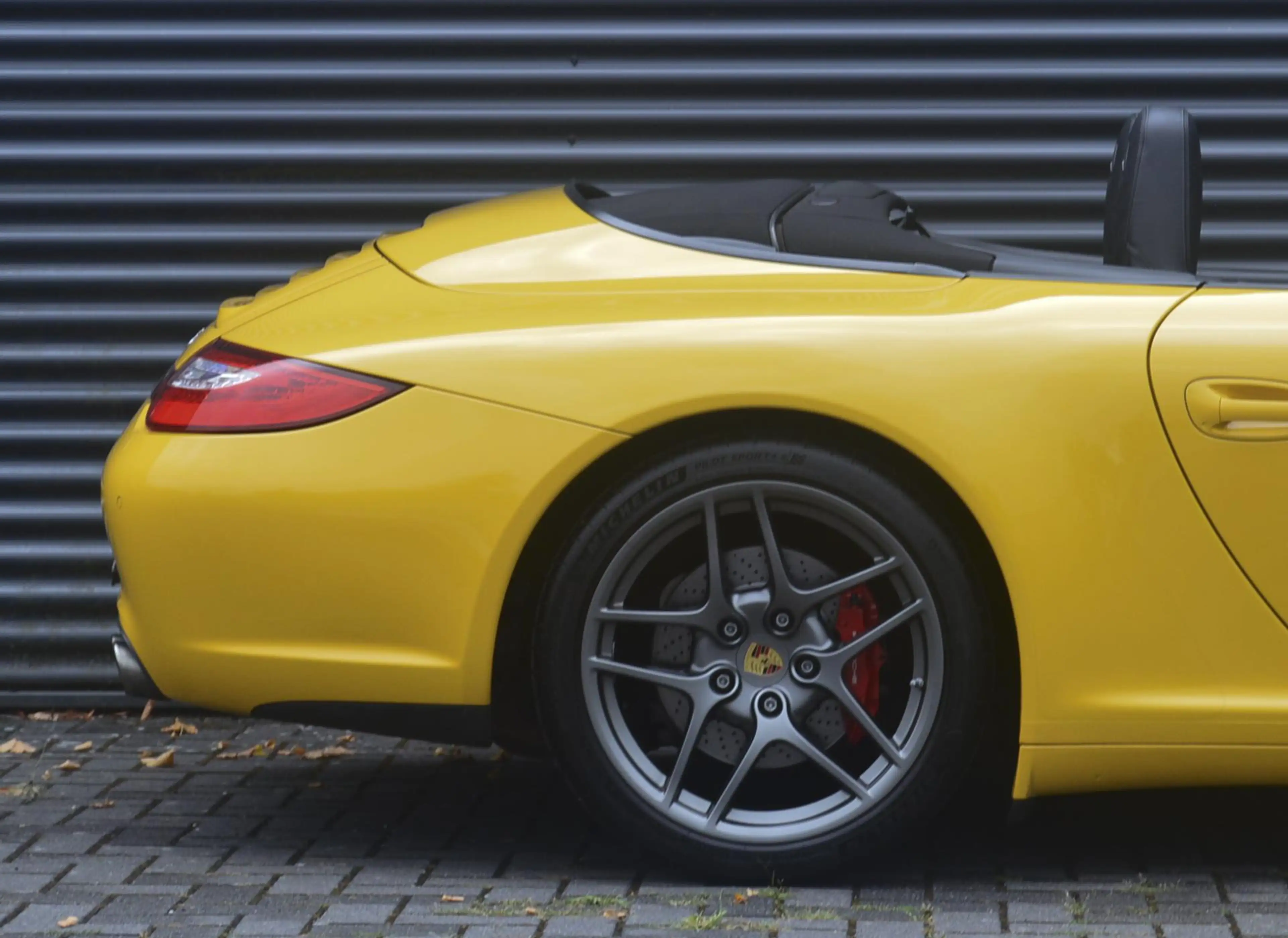 Porsche 997 997.2 3.8 Carrera 4S Cabriolet — photo 10