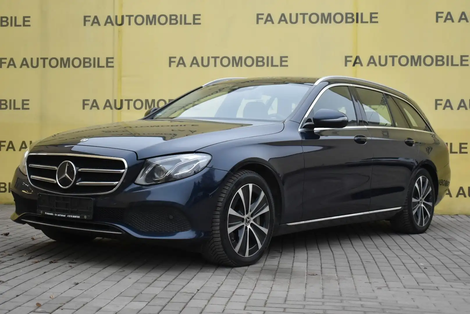 Mercedes-Benz E 400 T-Modell  d 4Matic/LEDER/DISTRONIC/ Bleu - 1
