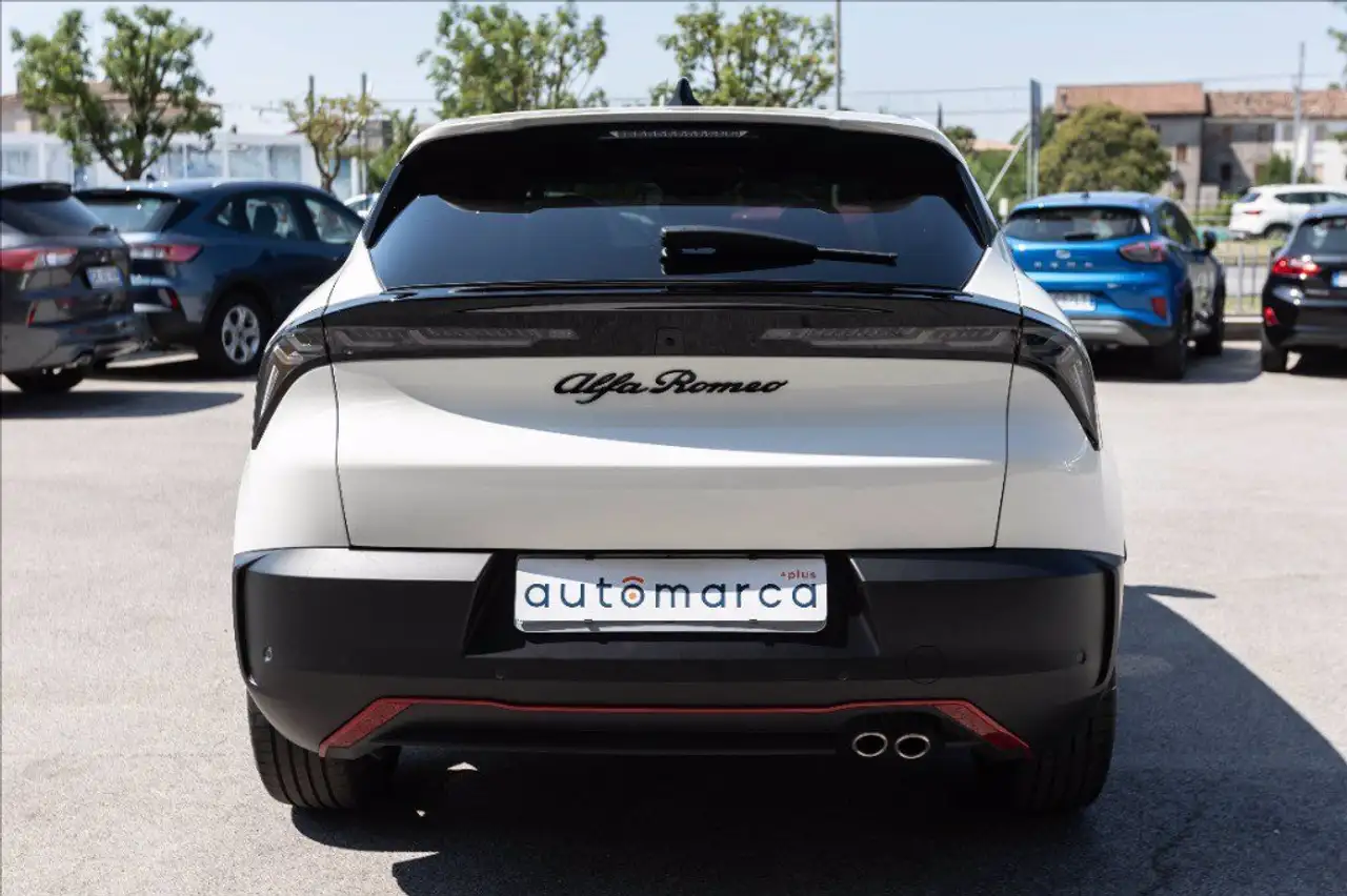 Alfa Romeo Junior 2025
