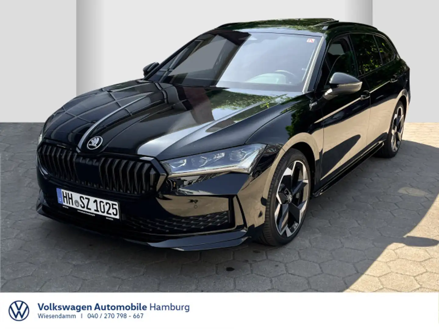 Skoda Superb 2.0 TDI Sportl Pano AHK Sitzhzg LED Schwarz - 1