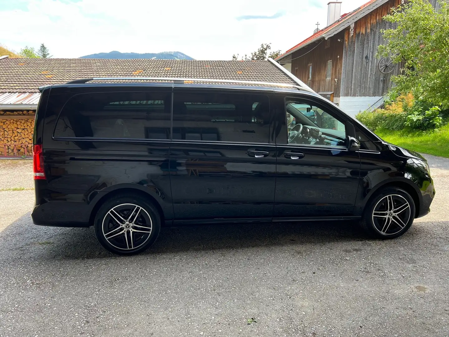 Mercedes-Benz V 300 V300 d AVANTGARDE EDITION 4MATIC lang (447.813) Noir - 1