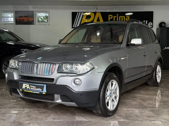 BMW X3 3.0 d / Automatik Panorama Xenon Tempomat AHK