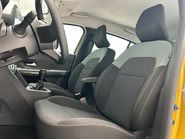 Dacia Sandero view 9