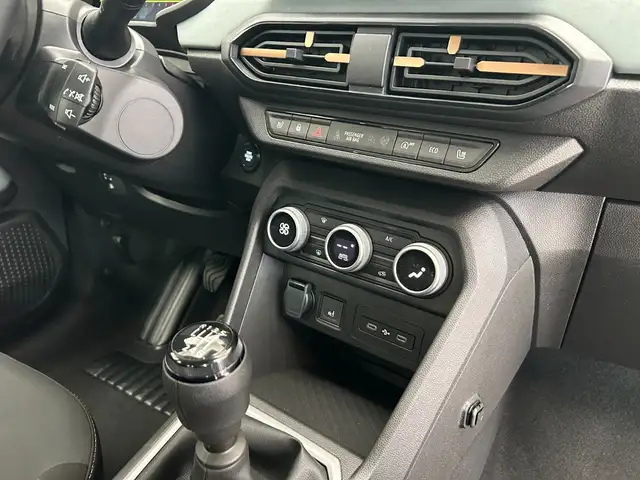 Dacia Sandero view 14
