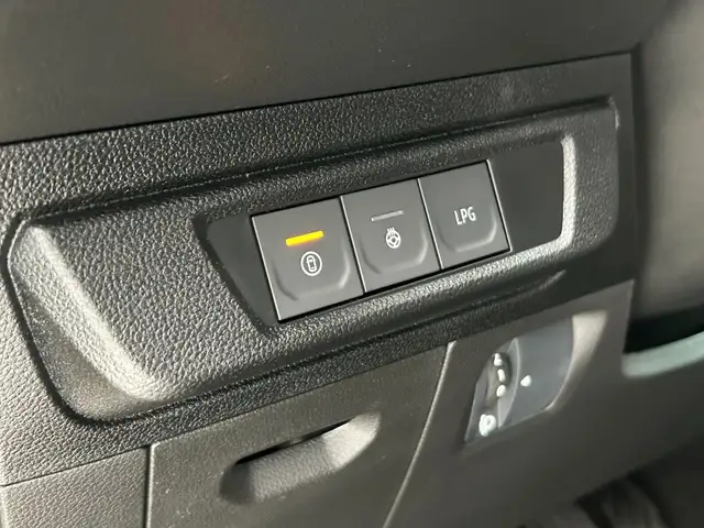 Dacia Sandero view 10