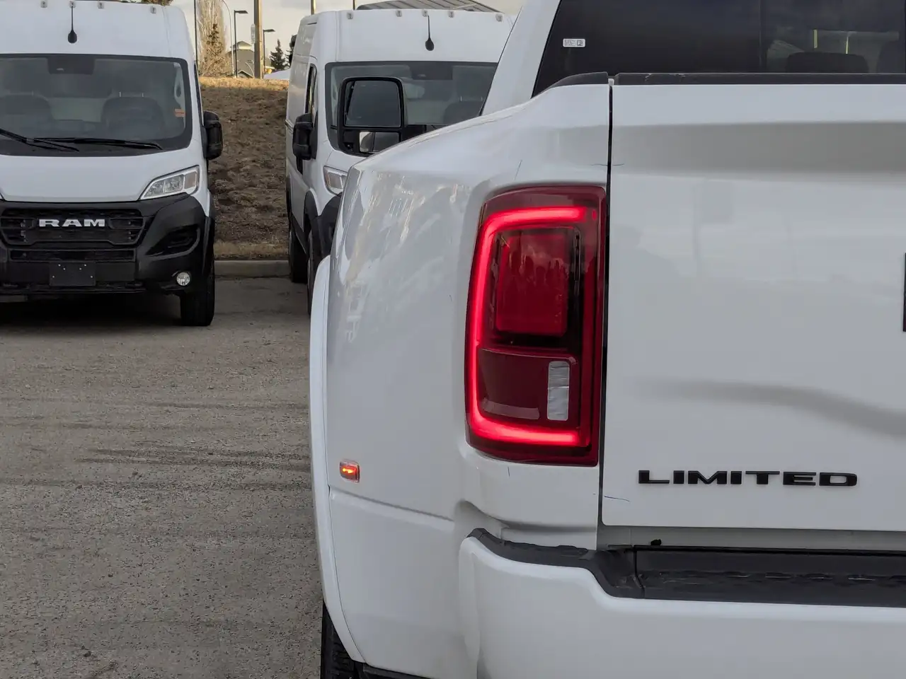 RAM 3500 снимка RAM 3500