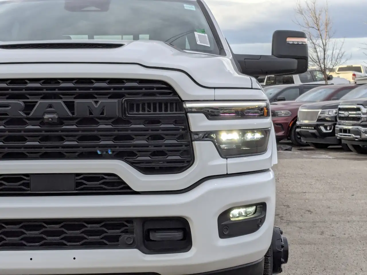 RAM 3500 снимка RAM 3500