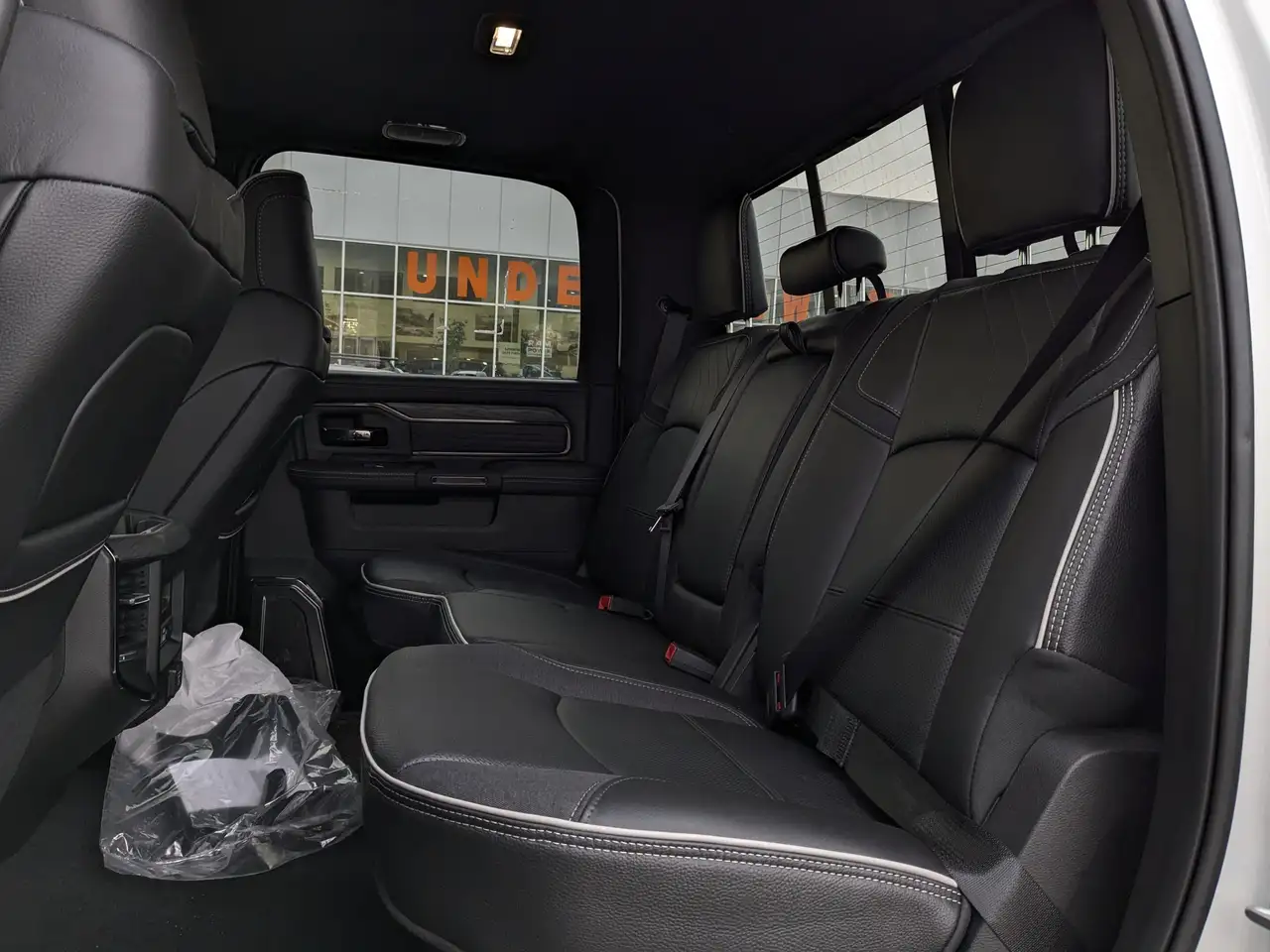 RAM 3500 снимка RAM 3500