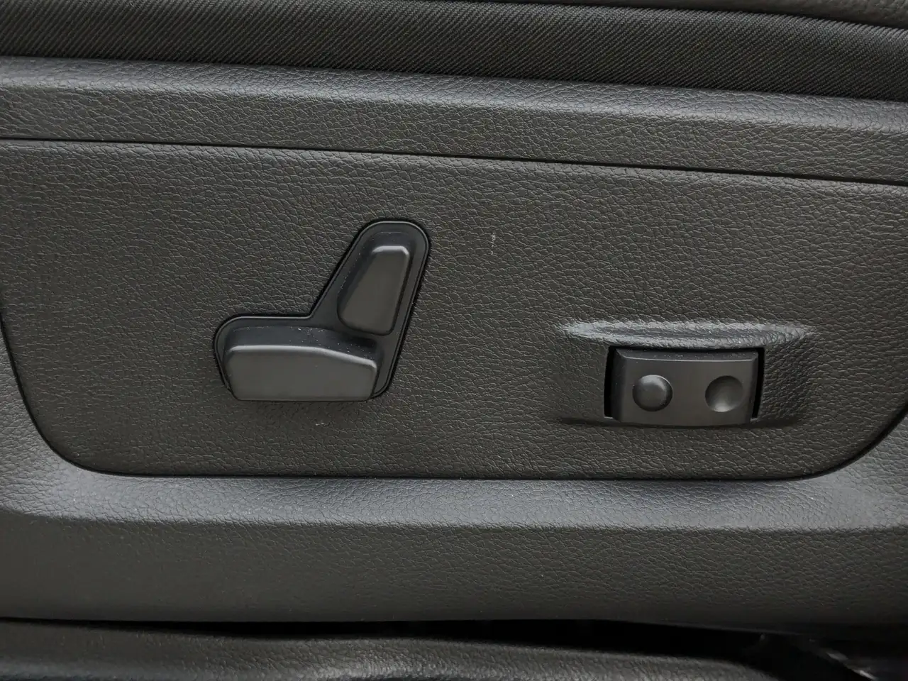 RAM 3500 снимка RAM 3500