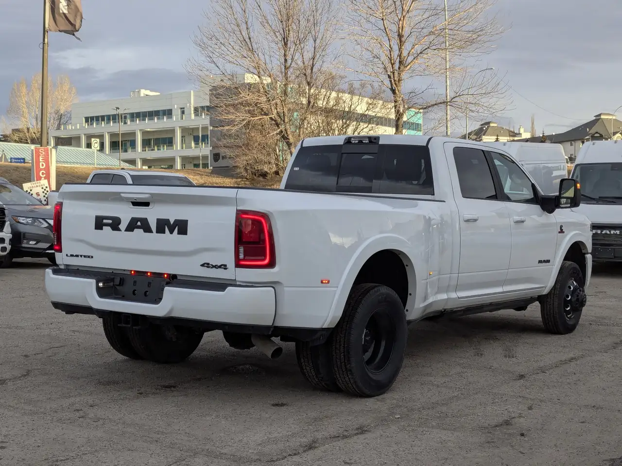 RAM 3500 снимка RAM 3500