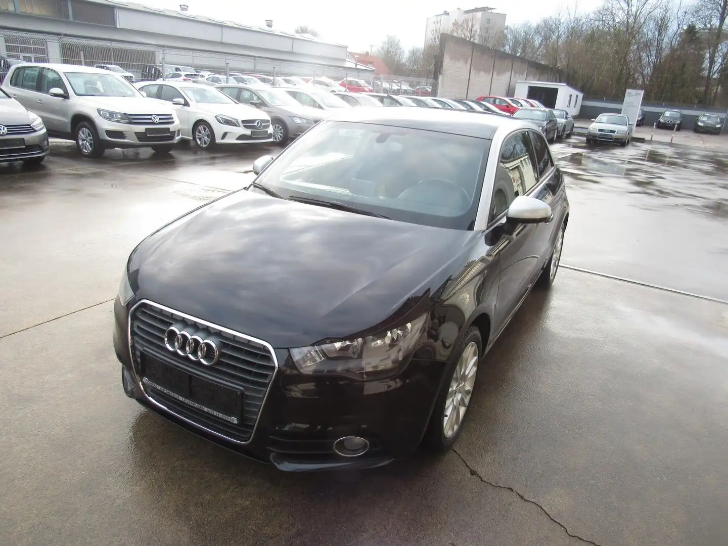 Audi A1 KLIMA,SITZHEIZUNG,74800 KM. Schwarz - 2