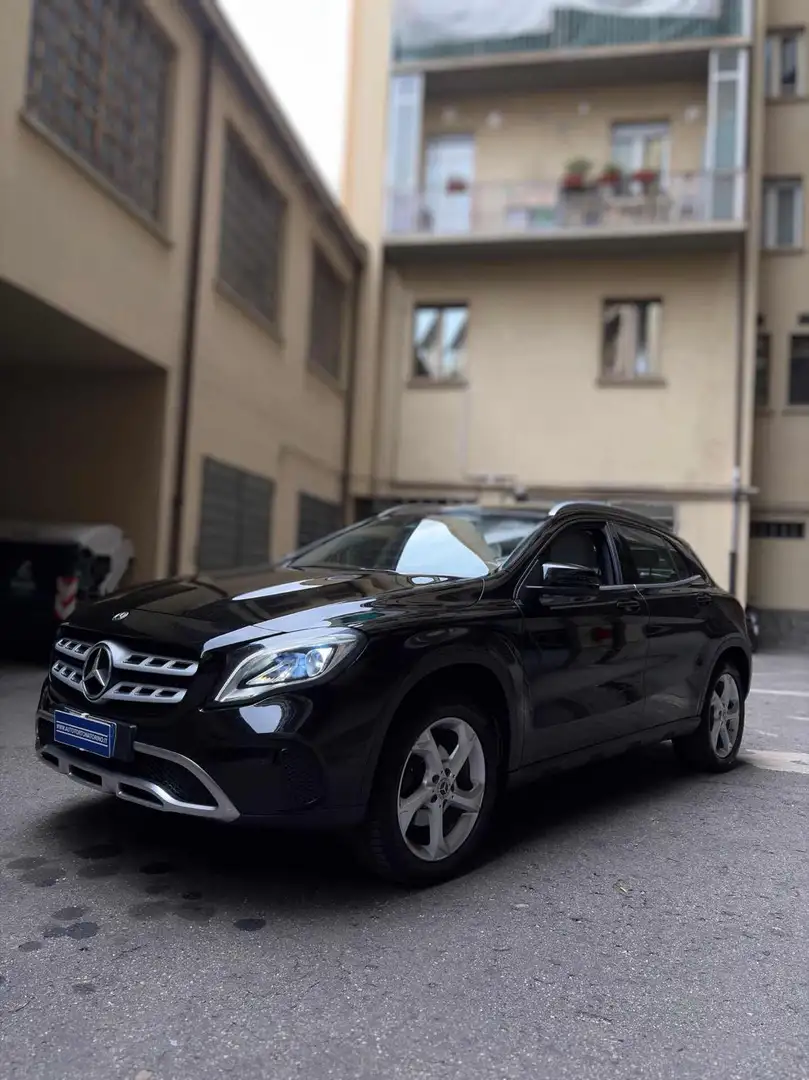 Mercedes-Benz GLA 180 d Sport PELLE-LED-NAVI!!!! Noir - 1