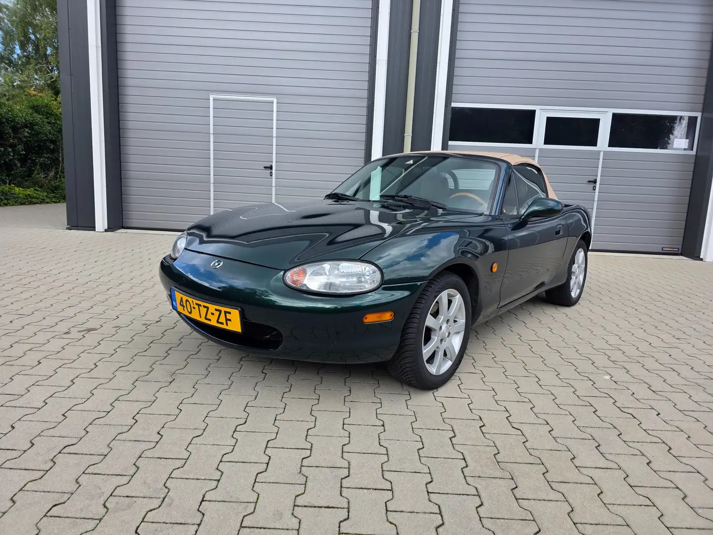 Mazda MX-5 1.6i Special Edition Nardi, British Racing Green Groen - 1
