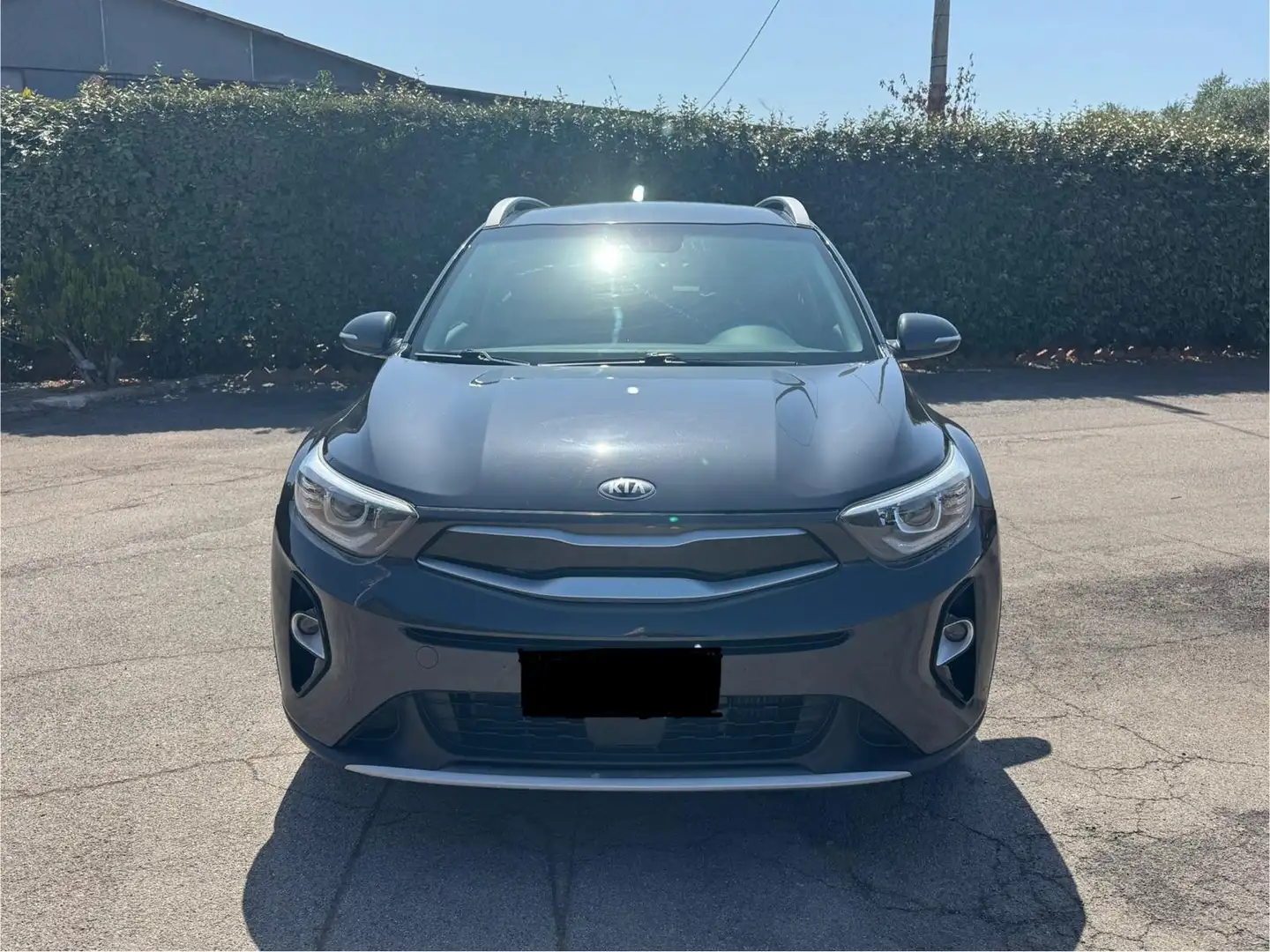 Kia Stonic Stonic 1.6 crdi Energy 110cv Gris - 1