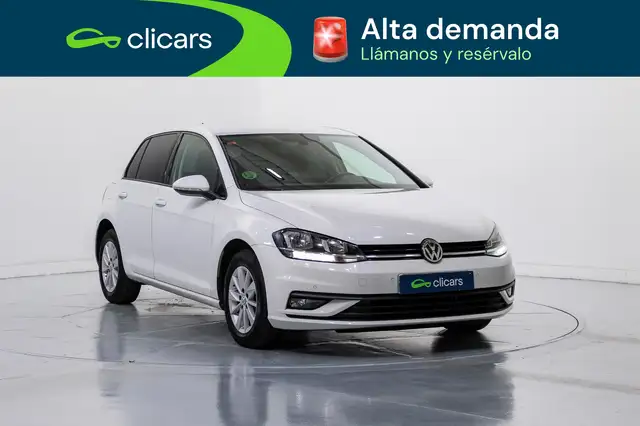 Volkswagen Golf view 3