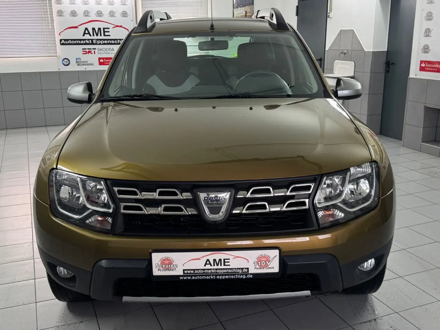 Dacia Duster 1.5 dCi Exception LOOK 4x4 *NAVI S&S* Grün - 2