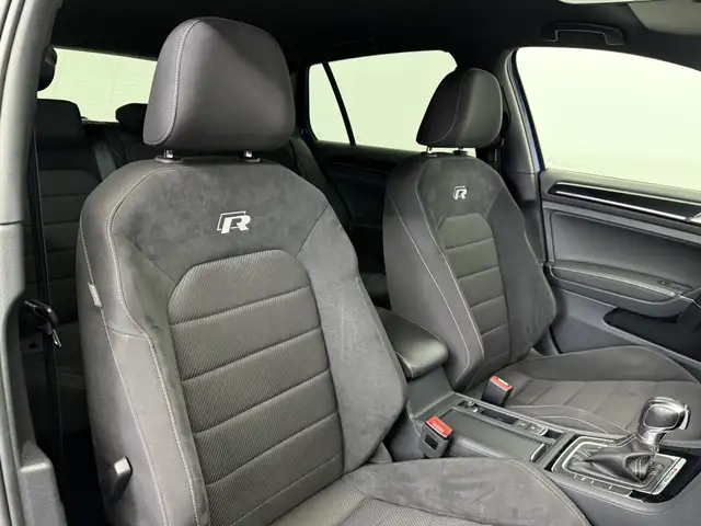 Volkswagen Golf view 13