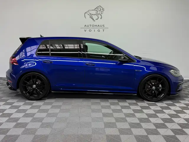 Volkswagen Golf view 4