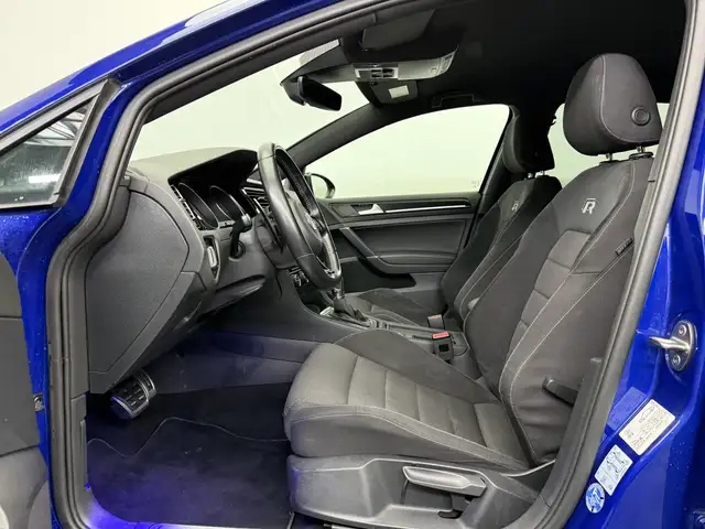 Volkswagen Golf view 7