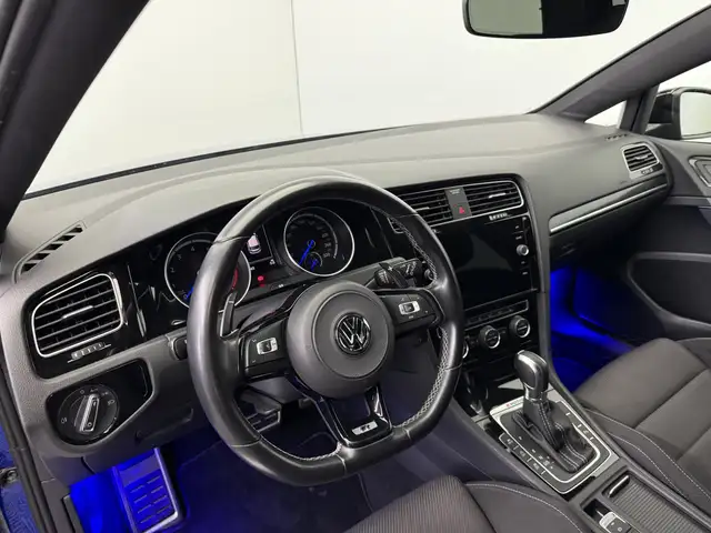 Volkswagen Golf view 9