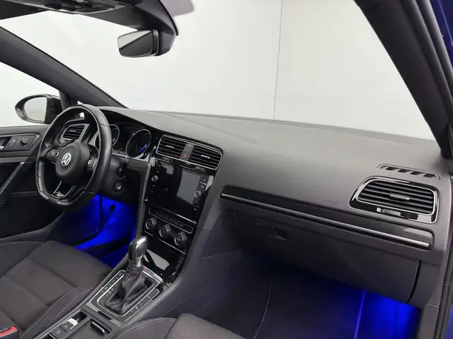 Volkswagen Golf view 12