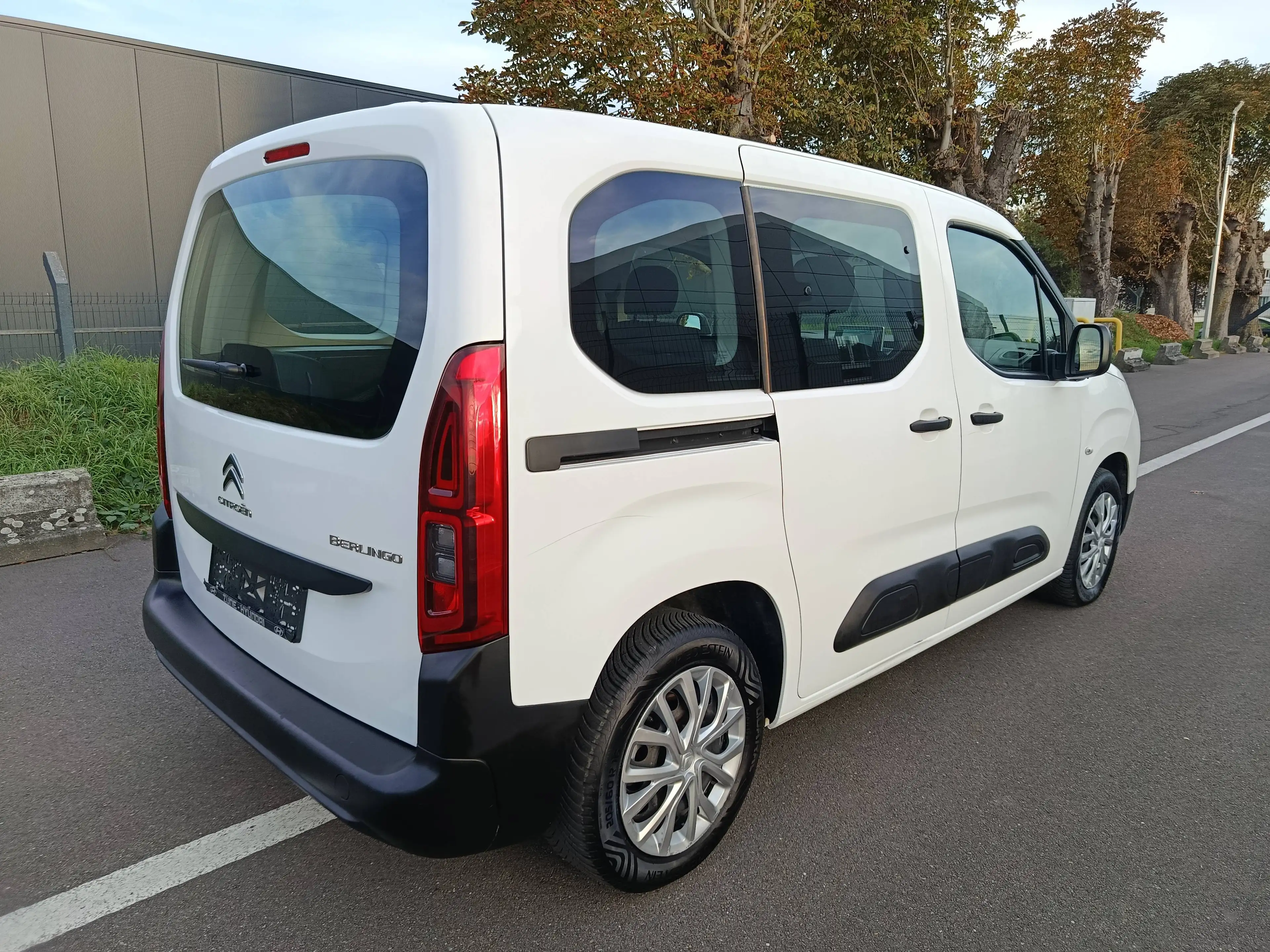 Citroen Berlingo Berlingo 1.2 PureTech M Live S — photo 3