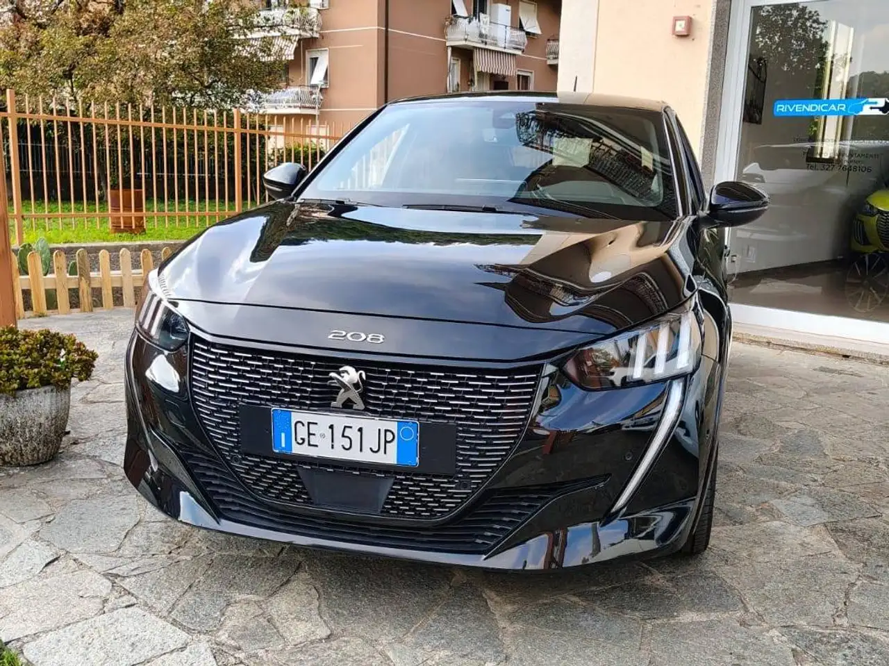 Peugeot 208