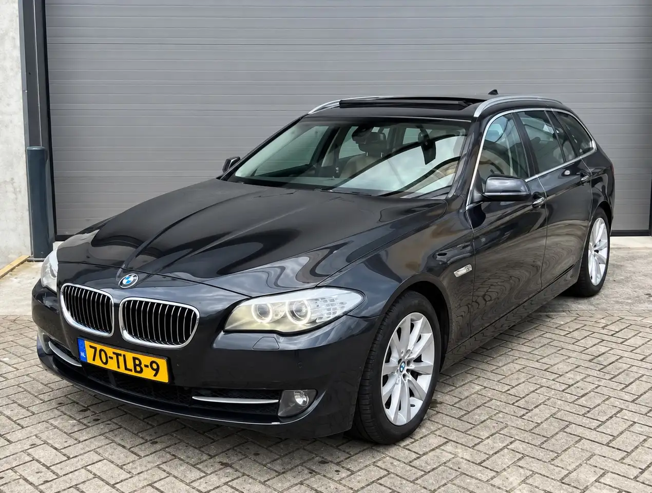 BMW 528