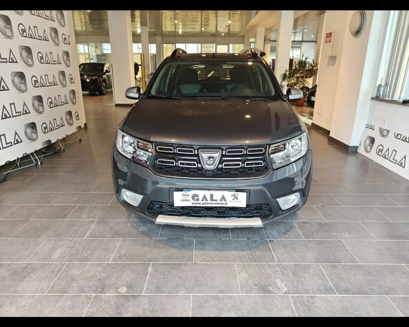 Dacia Sandero Stepway 1.5 blue dci Comfort s&s 95cv Gris - 2