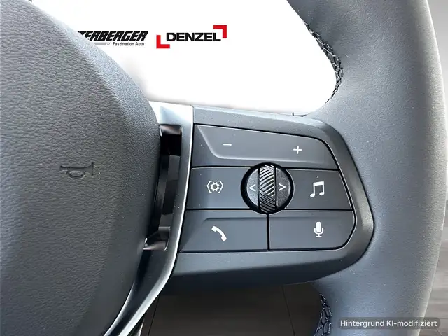 BMW 1 Series view 6