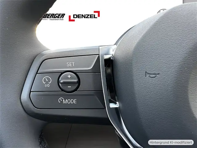 BMW 1 Series view 8