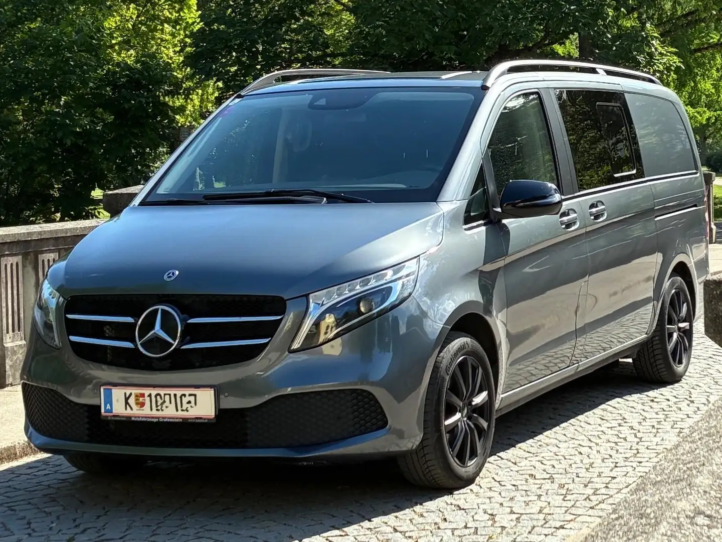 Mercedes-Benz V 300 V 300 d Kombi 4MATIC lang Avantgarde Aut. Avantgarde Grau - 2