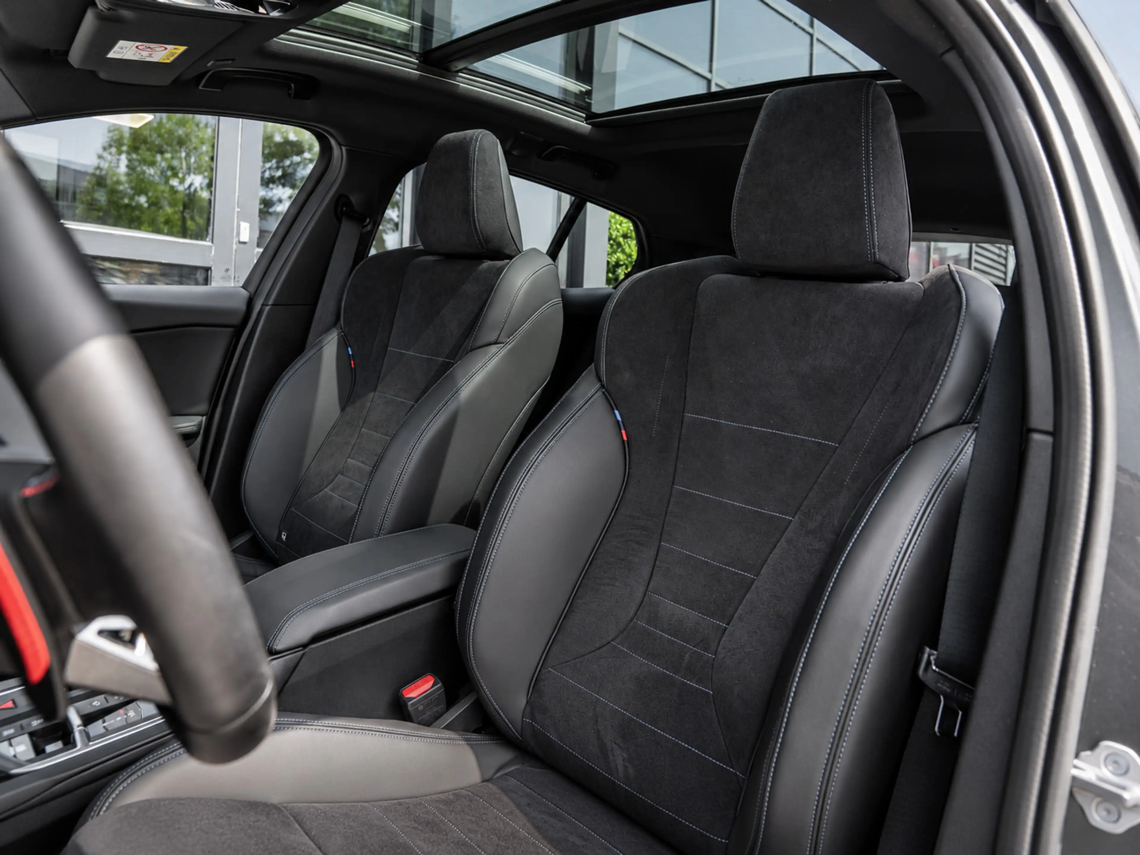 BMW 135 1-serie M135 xDrive|PANO|H&K|360|HEAD-IP|MEMORY|SF — photo 14