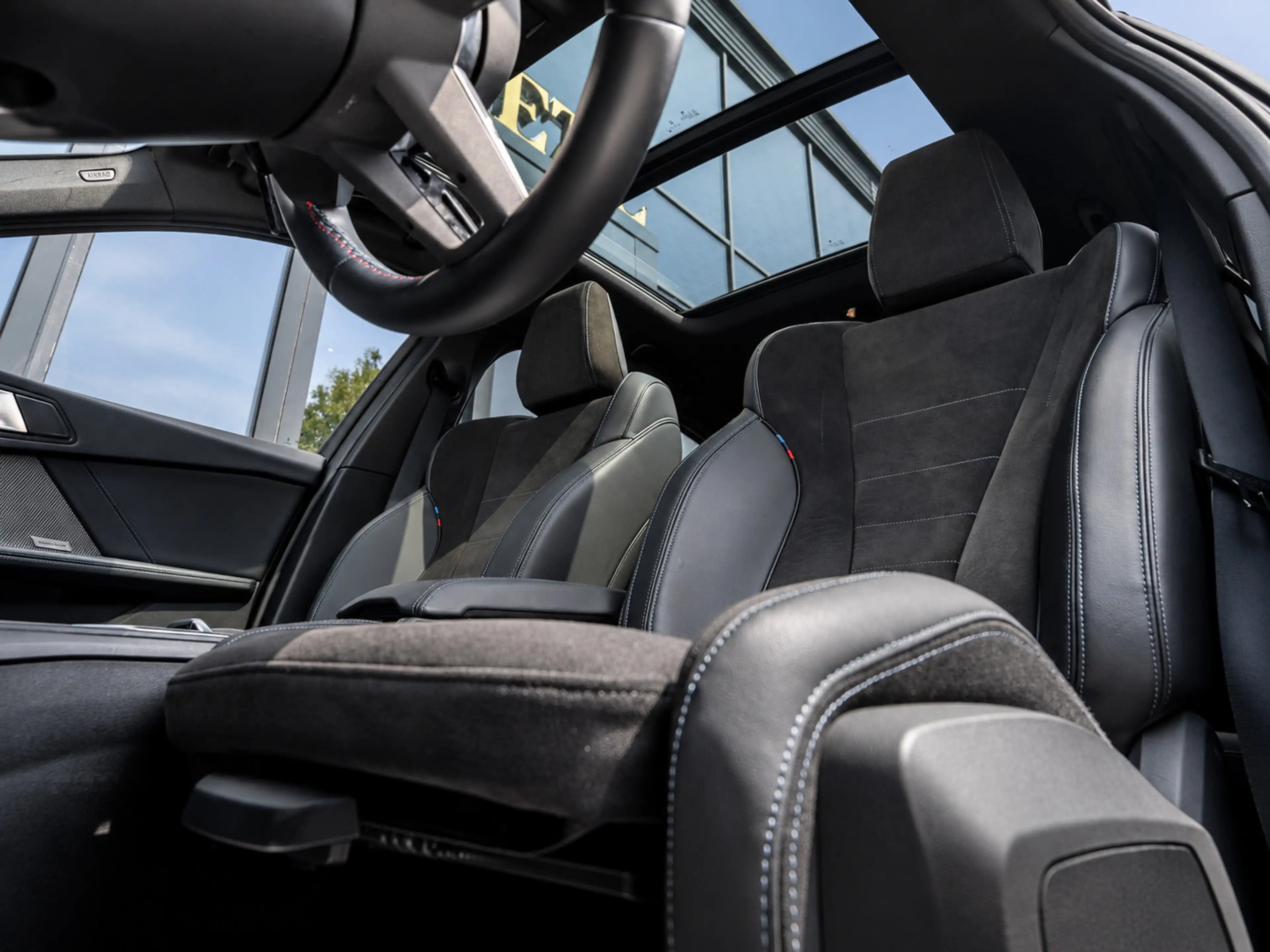 BMW 135 1-serie M135 xDrive|PANO|H&K|360|HEAD-IP|MEMORY|SF — photo 12