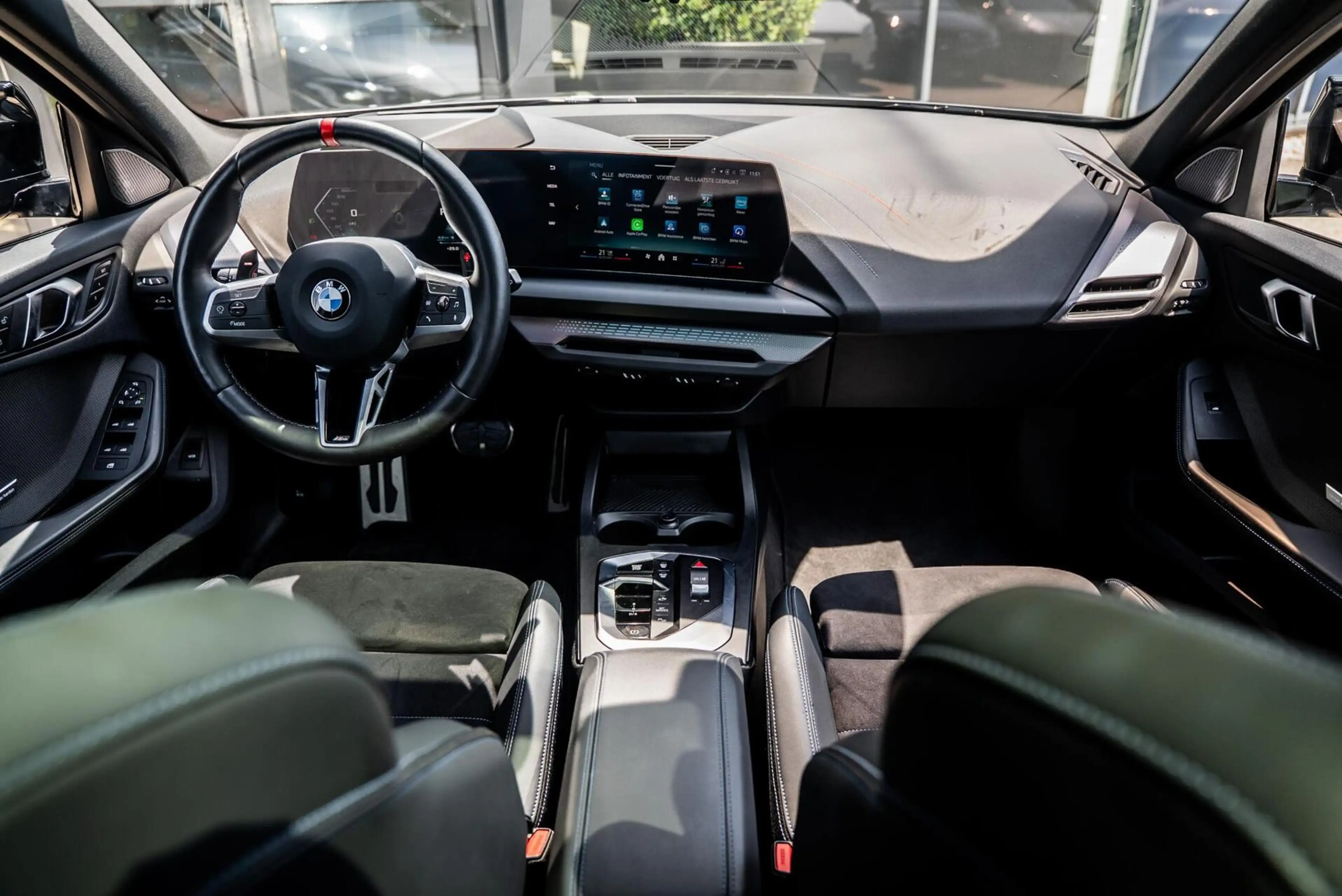 BMW 135 1-serie M135 xDrive|PANO|H&K|360|HEAD-IP|MEMORY|SF — photo 10