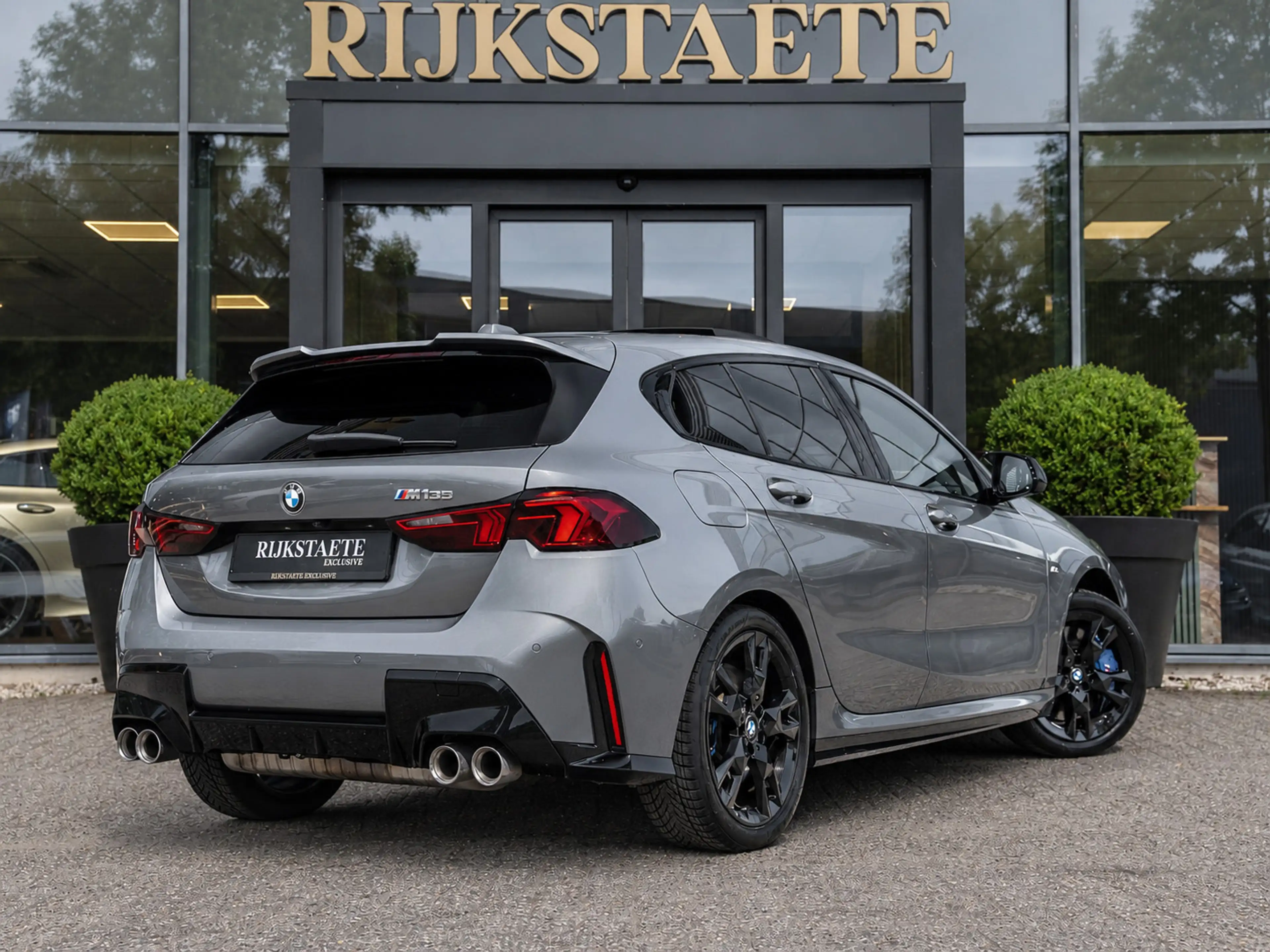 BMW 135 1-serie M135 xDrive|PANO|H&K|360|HEAD-IP|MEMORY|SF — photo 7