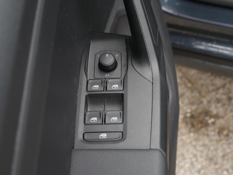 SEAT Arona 1.0 TSI 95pk Style Business Intense | Bi-tone | Ad — photo 15