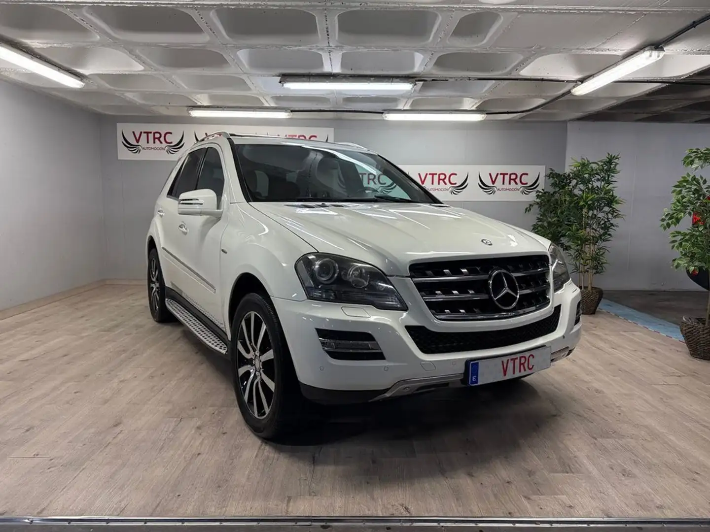 Mercedes-Benz ML 320 500 v8 Edittion Blanco - 1