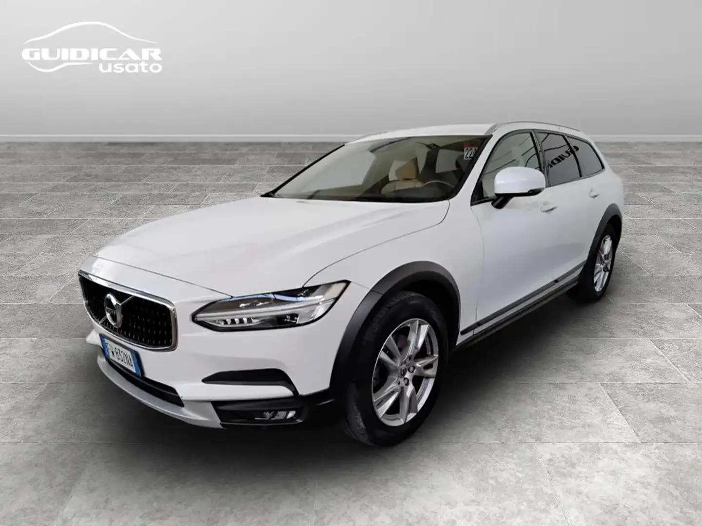 Volvo V90 Cross Country 2.0 D4 awd geartronic my19 Bianco - 1