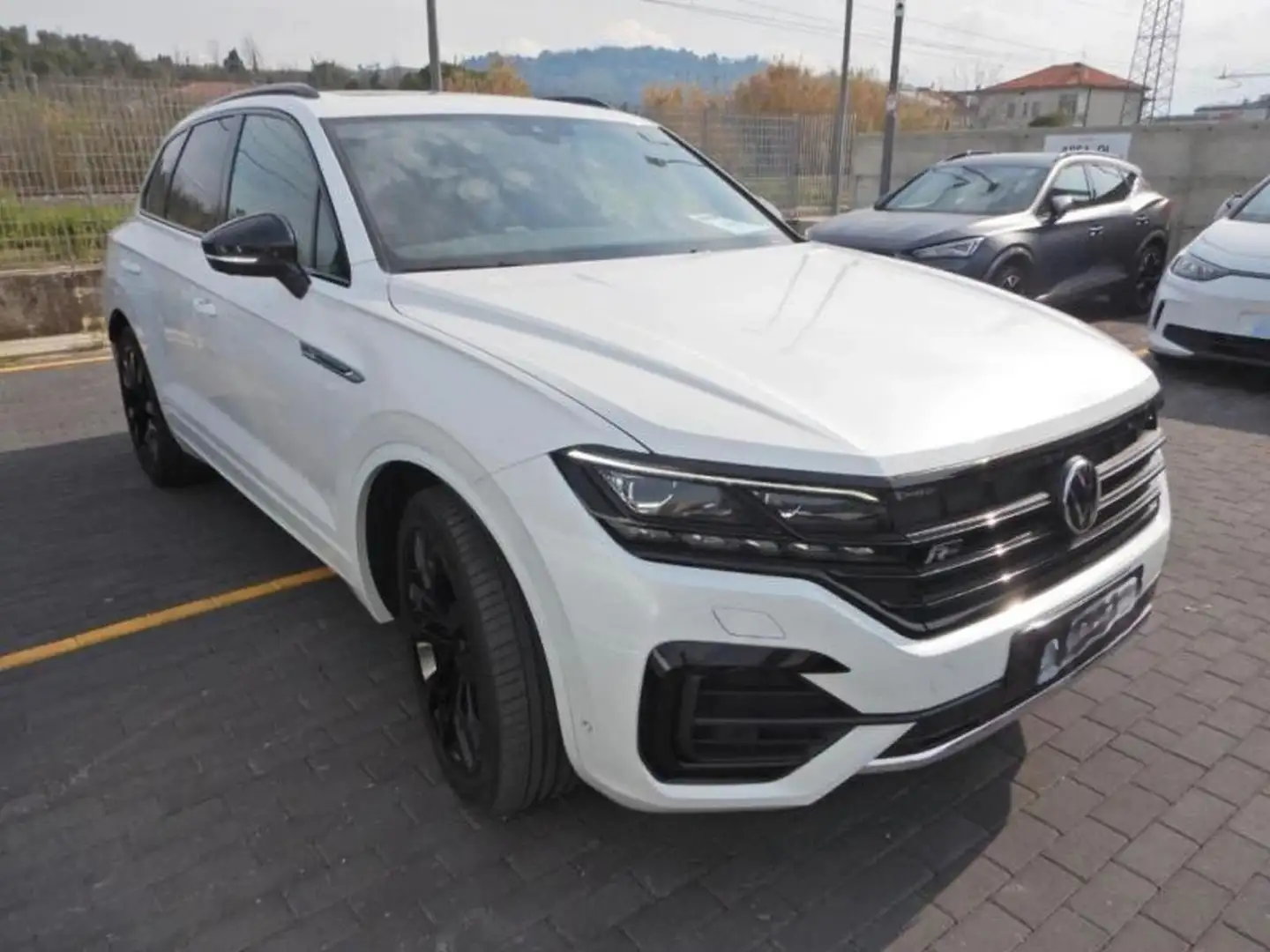 Volkswagen Touareg 3.0TDI 4M R LINE BLACK+PANO+LUFT+21+MATR Blanc - 1